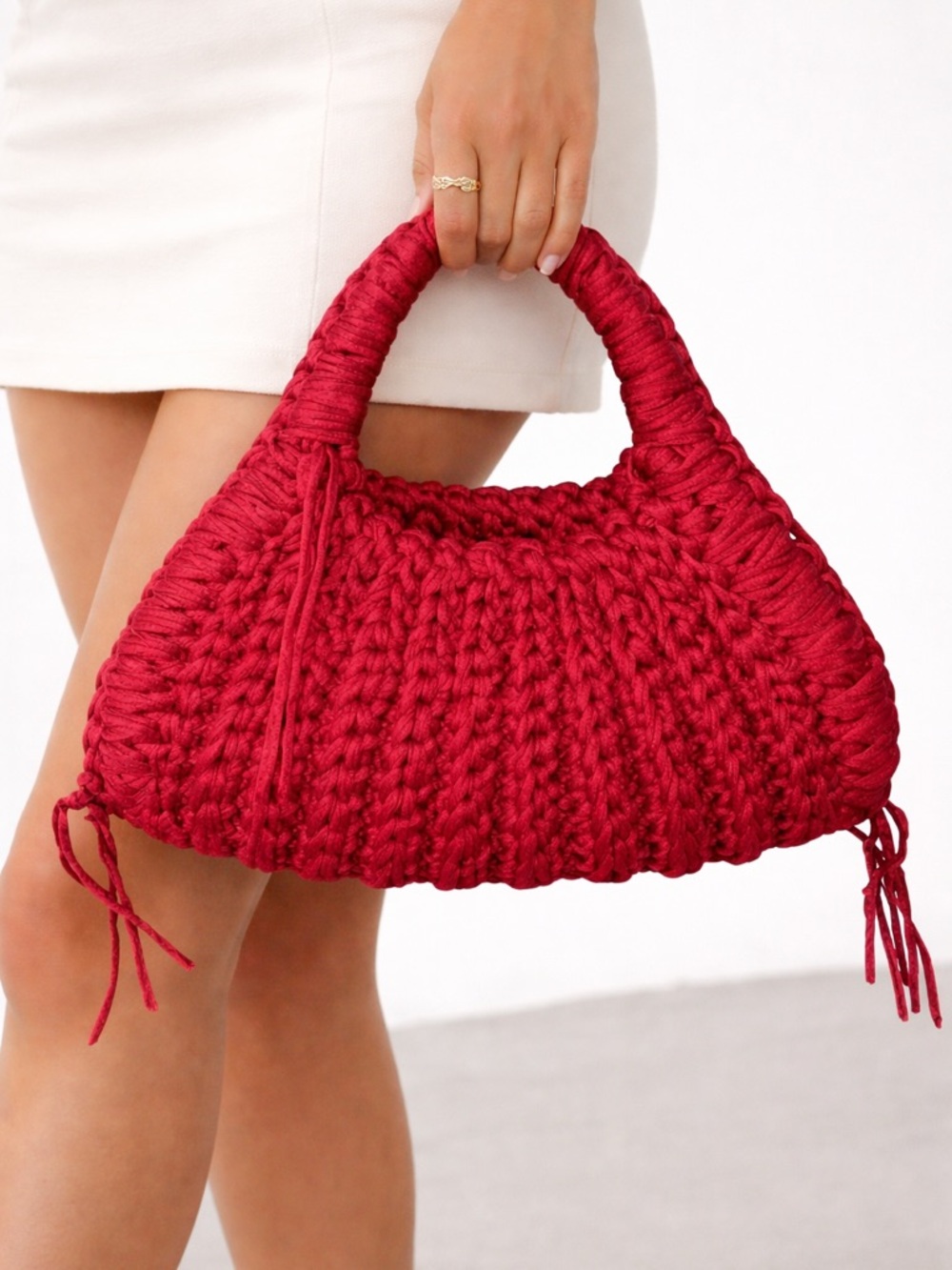 Handmade Chunky Crochet Handbag in Red T-shirt yarn